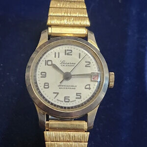 Vintage Lucerne Womens Calender Watch